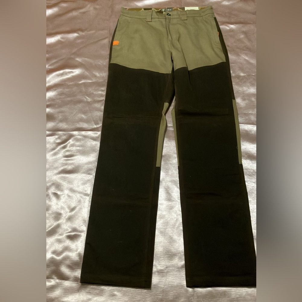 New TSG Men’s  Size 31/34  beautiful color combination perfect for all seasons